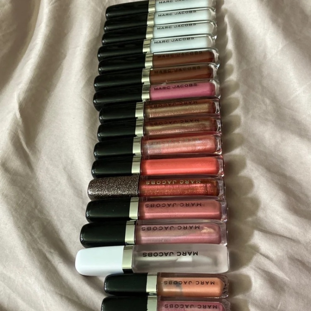Huge bundle/lot of Marc Jacobs hydrating lip gloss sticks and lip lacquers!!!